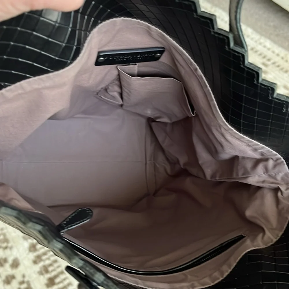 🔥HOST PICK🔥 Bottega Veneta tote - Picture 4 of 11